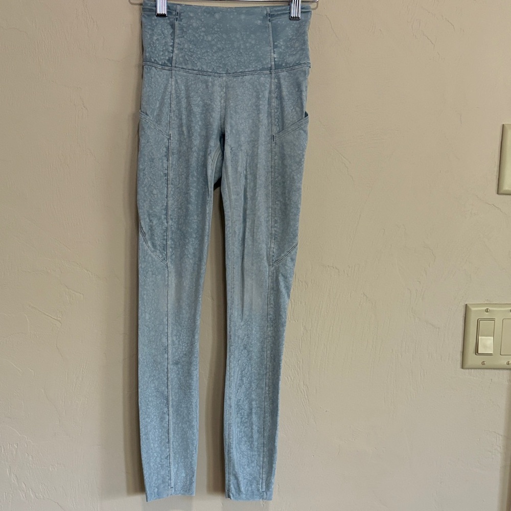 Lululemon Fast & Free 25”. Nulux City Grit Blue Fog. Excellent Condition!
